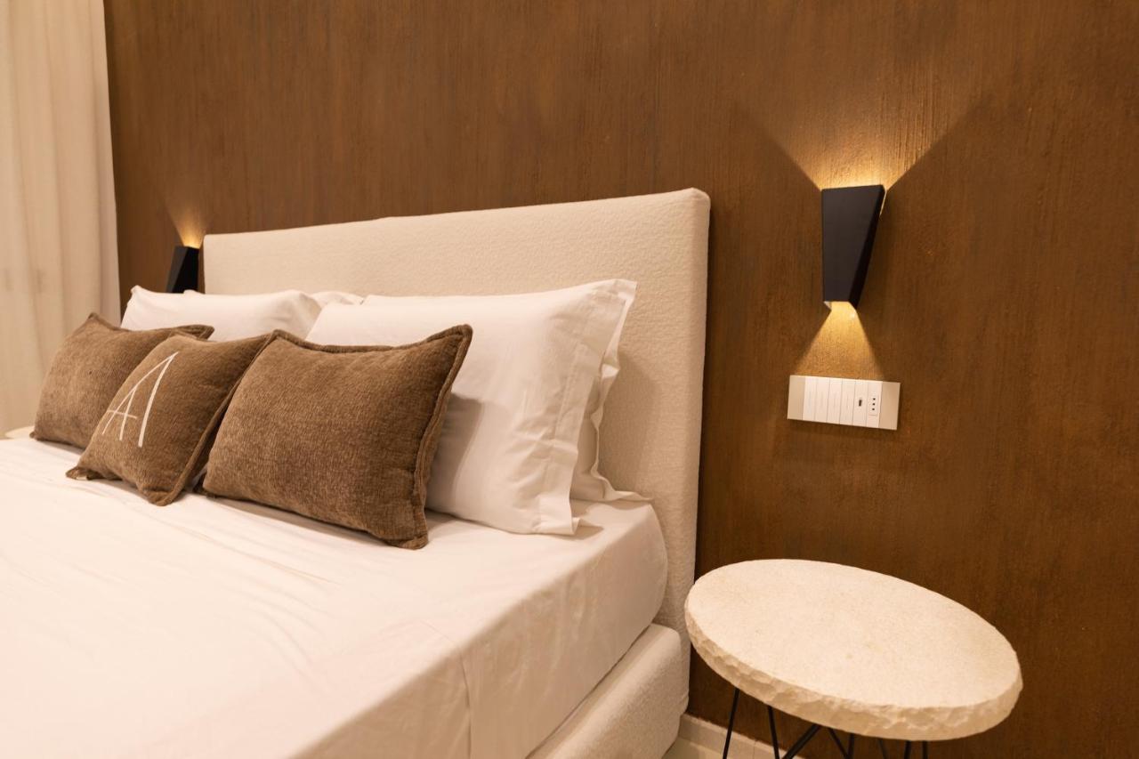 Double A Luxury Room Olbia Bagian luar foto