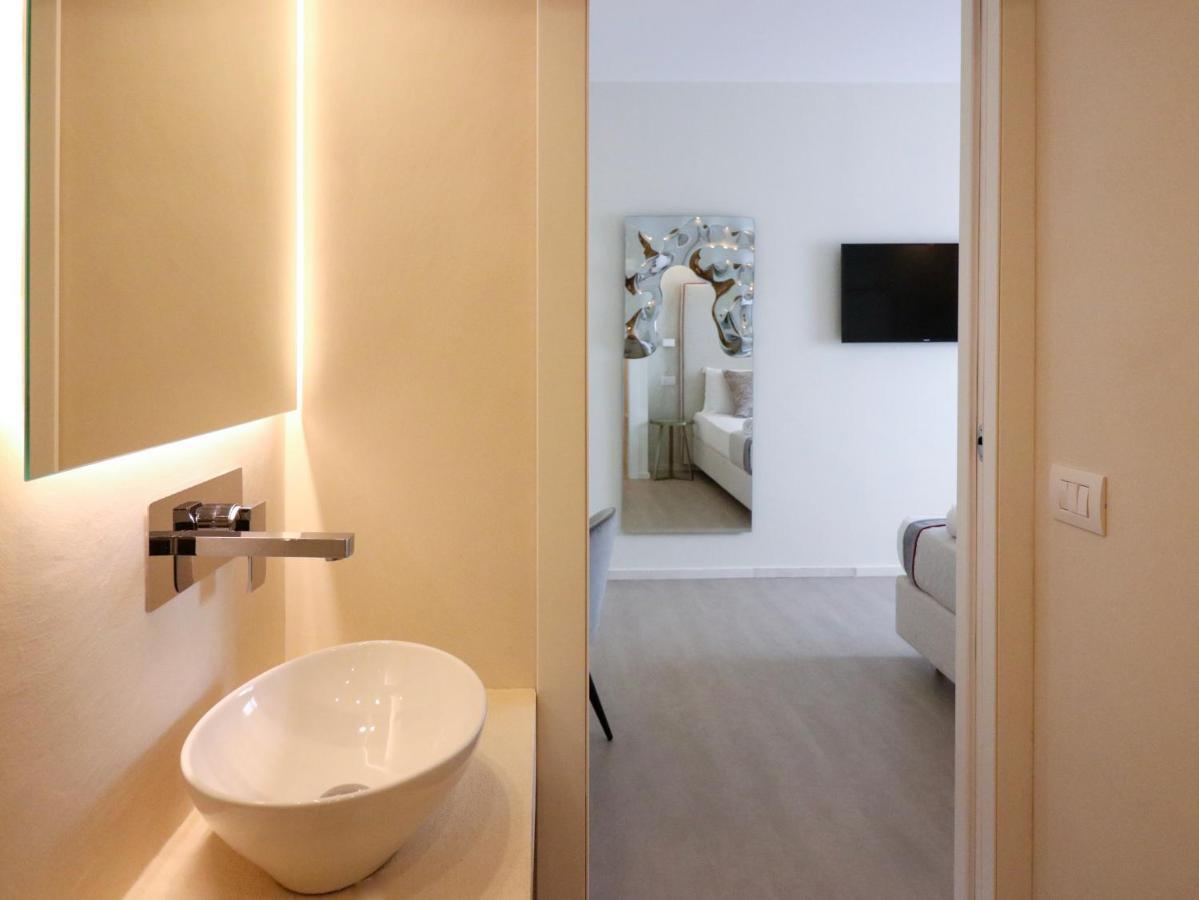 Double A Luxury Room Olbia Bagian luar foto