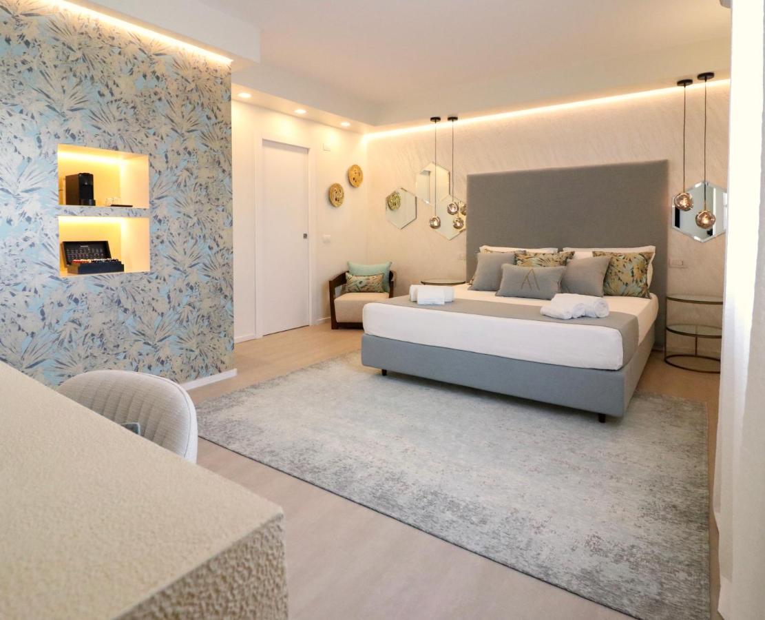 Double A Luxury Room Olbia Bagian luar foto